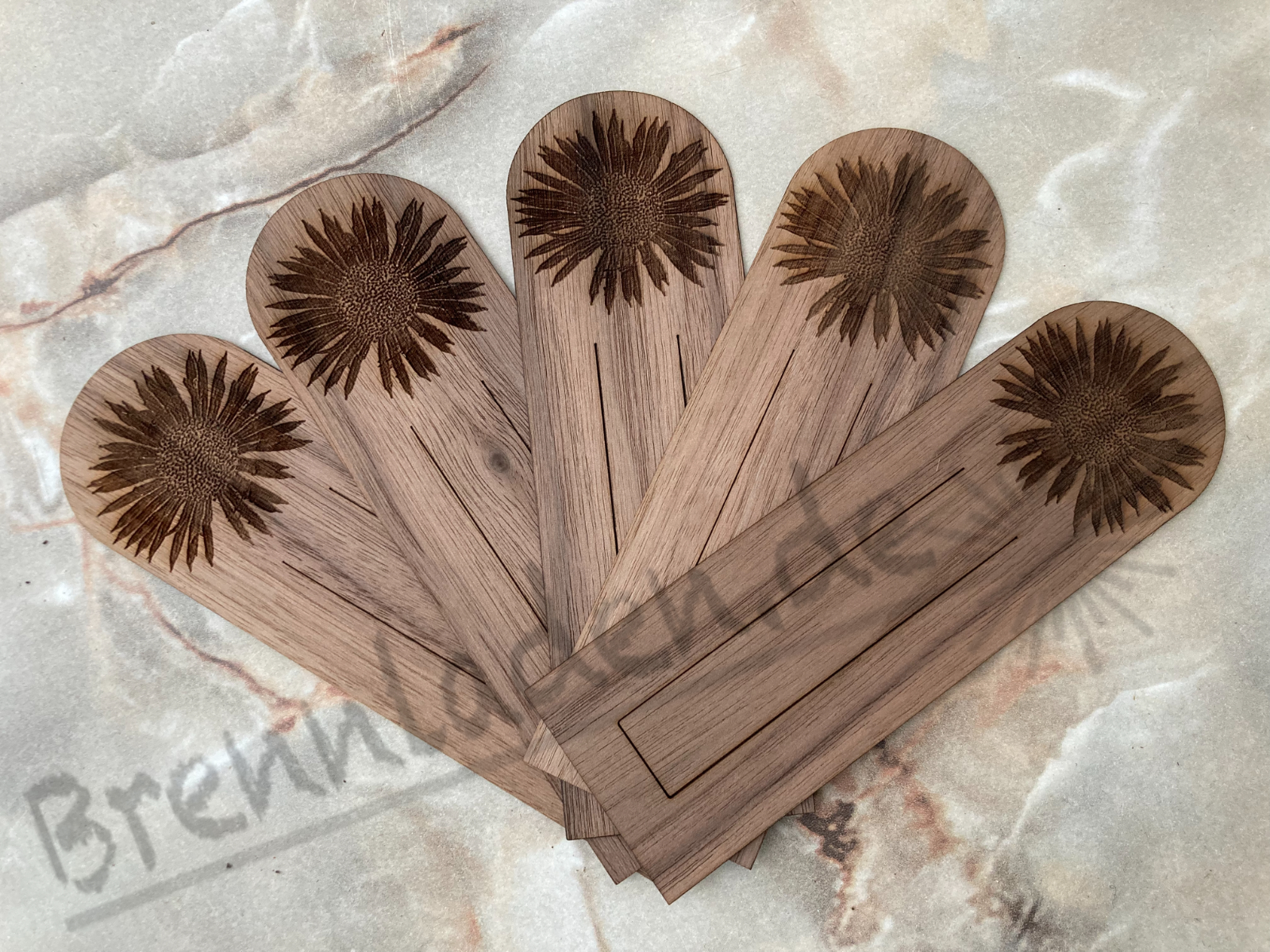 Lesezeichen aus Holz